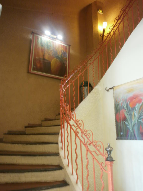Hotel Bonaparte Тулон Екстериор снимка