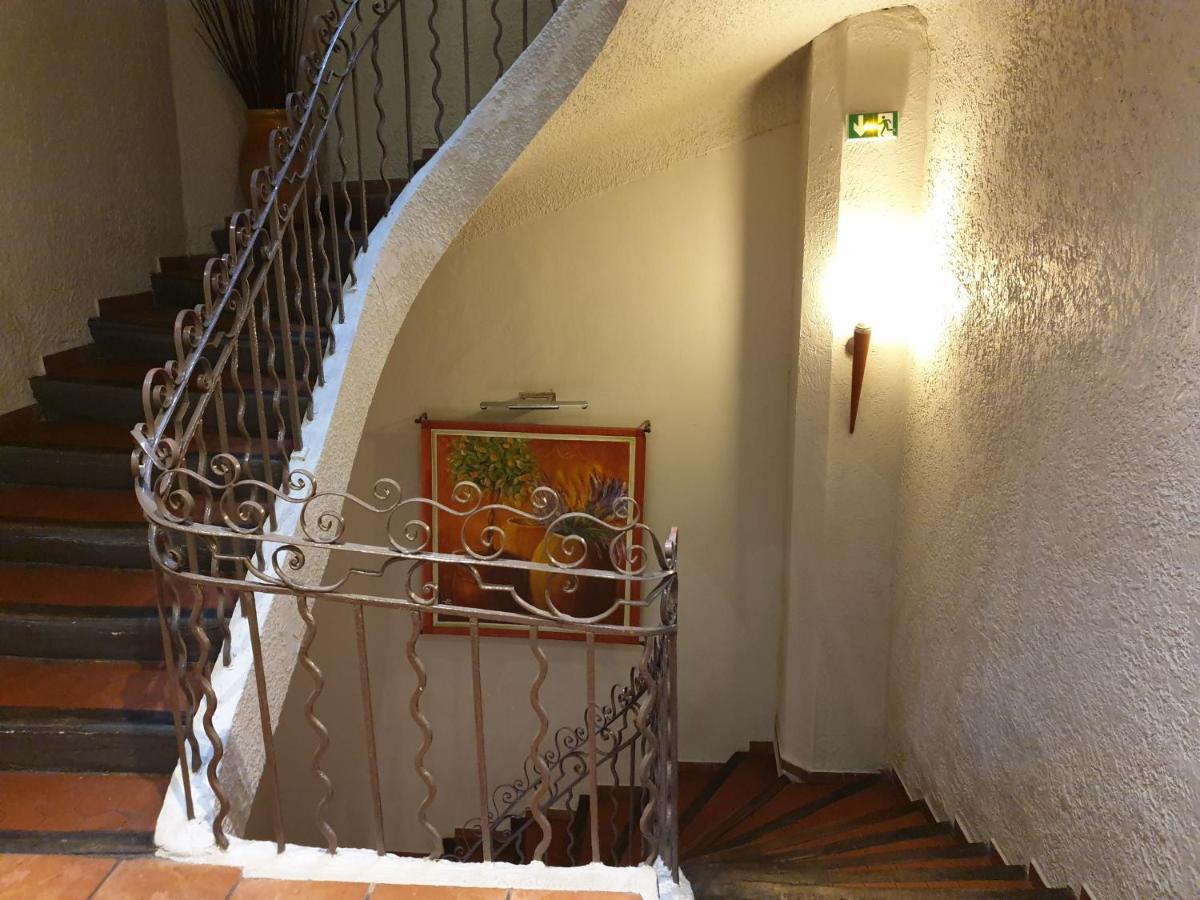 Hotel Bonaparte Тулон Екстериор снимка